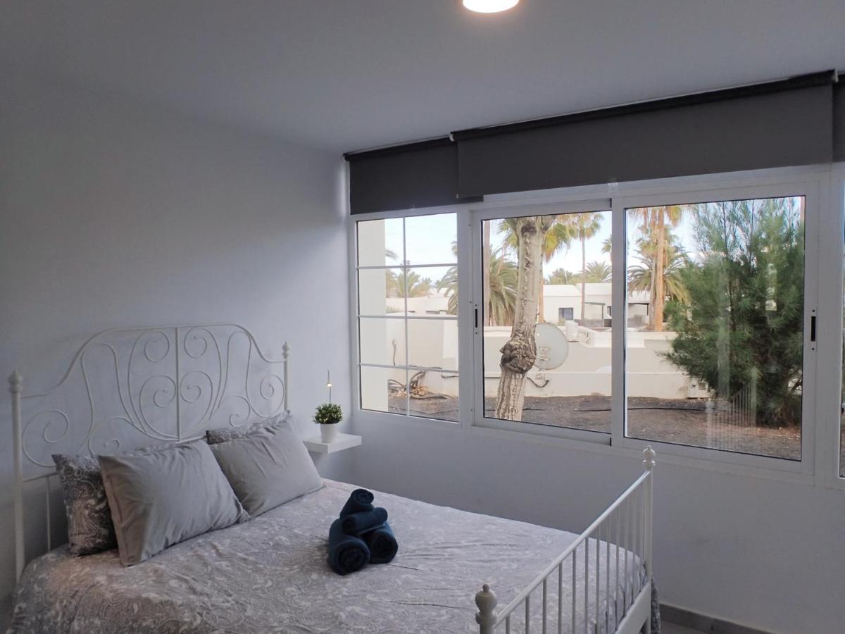 Apartamento En Playa Roca Primer Linea De Mar Costa Teguise Extérieur photo