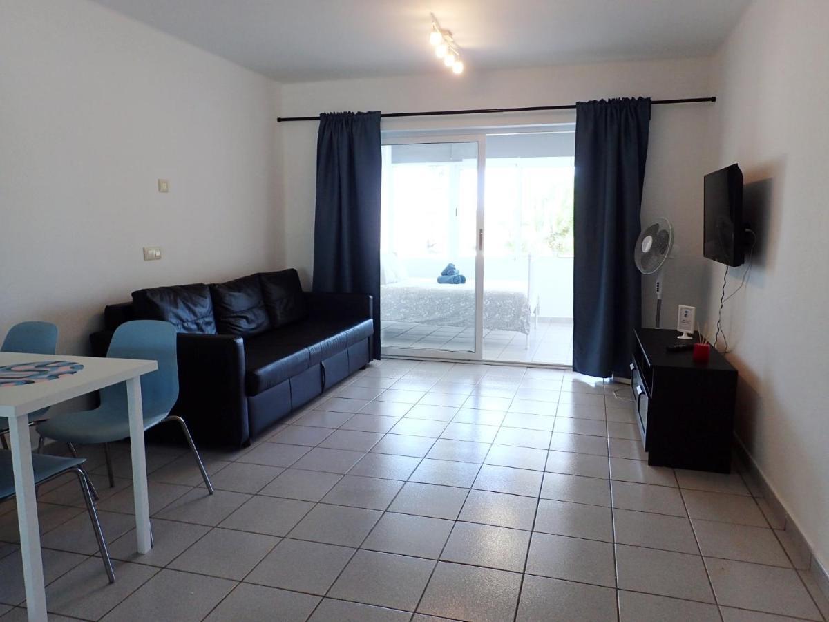 Apartamento En Playa Roca Primer Linea De Mar Costa Teguise Extérieur photo