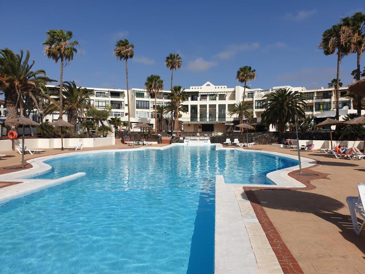 Apartamento En Playa Roca Primer Linea De Mar Costa Teguise Extérieur photo