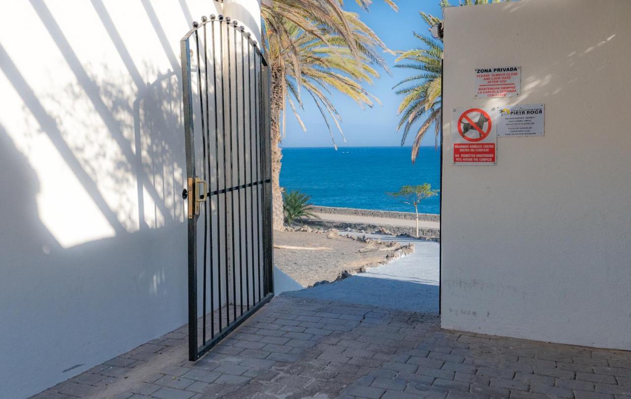 Apartamento En Playa Roca Primer Linea De Mar Costa Teguise Extérieur photo