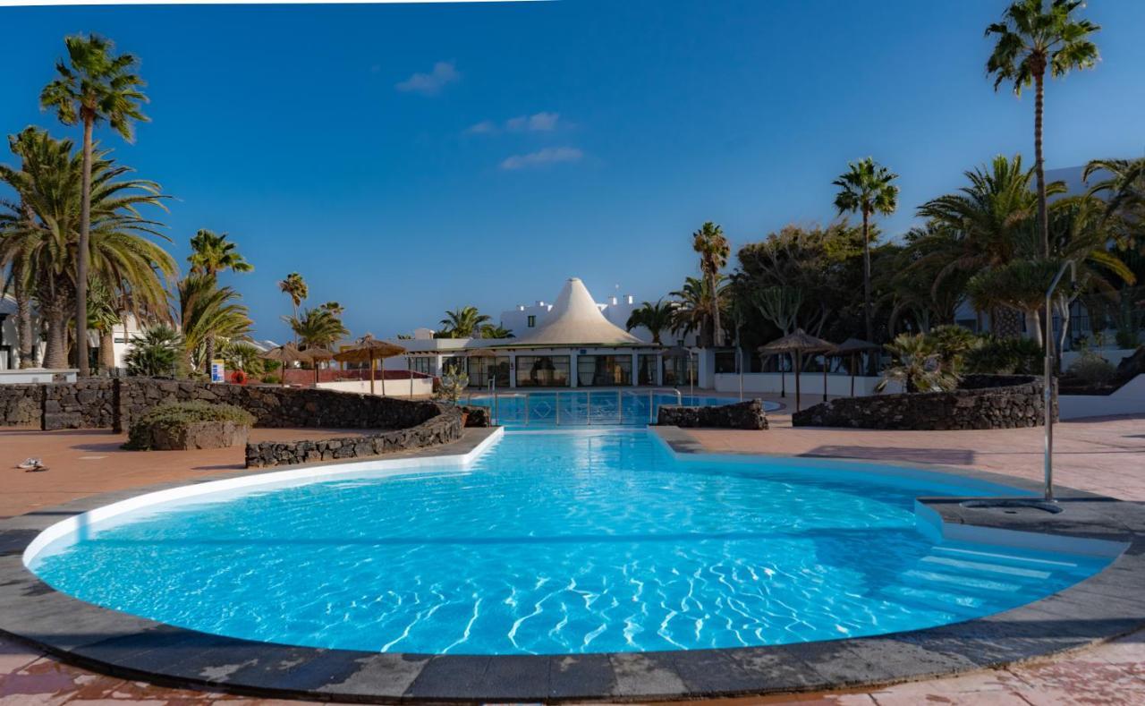 Apartamento En Playa Roca Primer Linea De Mar Costa Teguise Extérieur photo